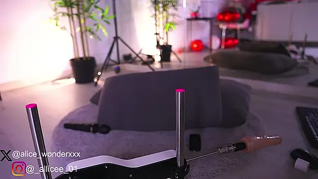 VanessaSimon online show from 16, 2, 2025