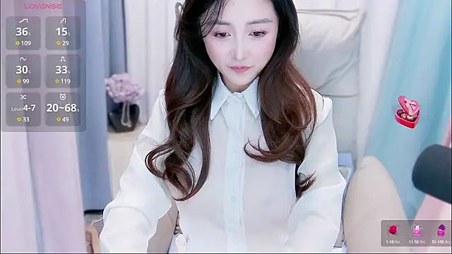 Snapshot of Liiniie-Lovers chatting on 4, 1, 2025 Liiniie-Lovers online show from 4, 1, 2025