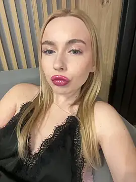Snapshot of Nicole_blonde0 chatting on 9, 2, 2025 Nicole blonde0 online show from 9, 2, 2025