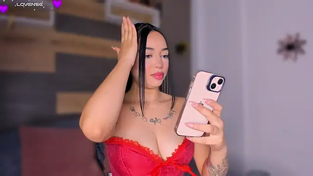 Snapshot of AnthonellaSweet chatting on 18, 12, 2025 AnthonellaSweet online show from 18, 12, 2025