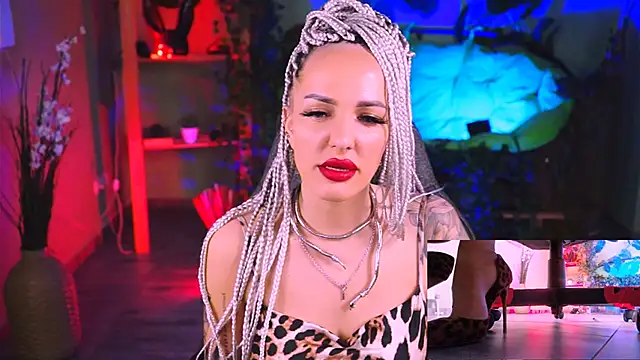 MonicaMaxwel online show from 7, 2, 2025