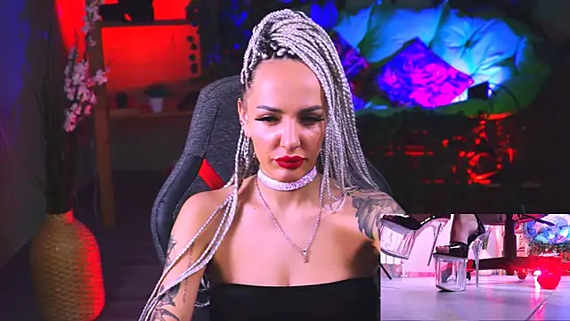 MonicaMaxwel online show from 12, 2, 2025