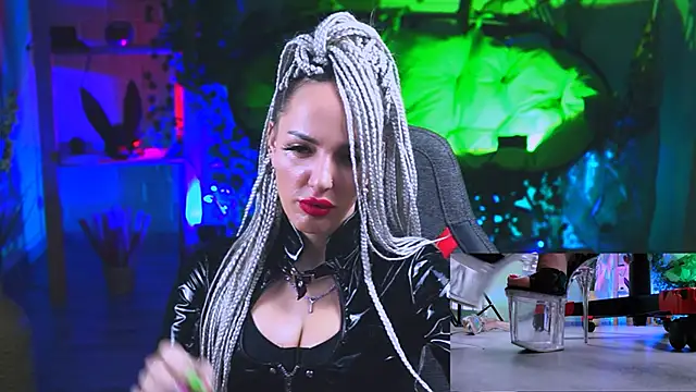 MonicaMaxwel online show from 5, 3, 2025