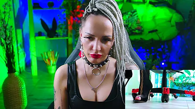 MonicaMaxwel online show from 14, 3, 2025