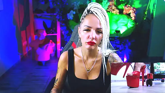 MonicaMaxwel online show from 16, 9, 2025