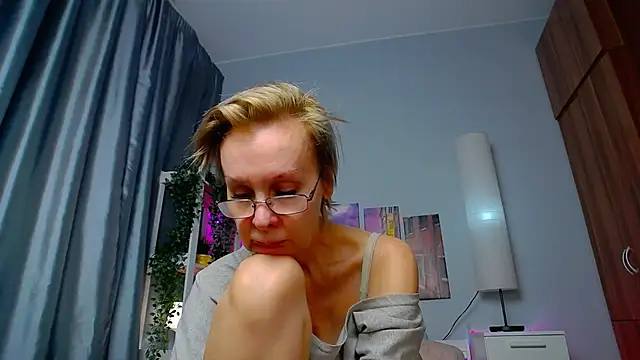 HelgaHimmell online show from 11, 3, 2025