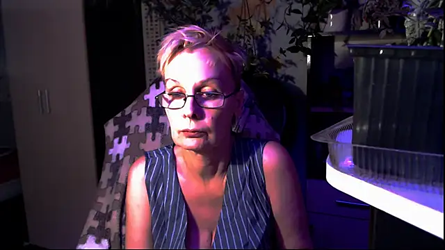 Snapshot of HelgaHimmell chatting on 17, 6, 2026 HelgaHimmell online show from 17, 6, 2026