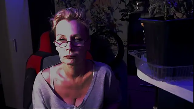 Snapshot of HelgaHimmell chatting on 22, 6, 2026 HelgaHimmell online show from 22, 6, 2026