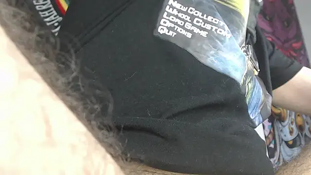 Snapshot of AndyBetti chatting on 10, 4, 2026 AndyBetti online show from 10, 4, 2026