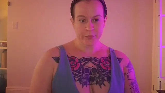 quinnmariexo online show from 13, 2, 2026