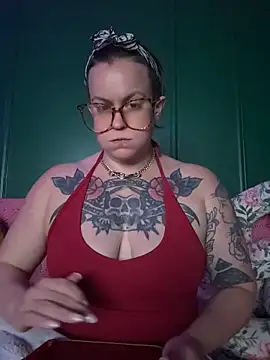 quinnmariexo online show from 19, 4, 2026