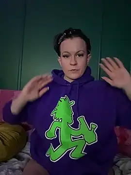 quinnmariexo online show from 21, 4, 2026