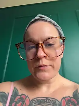 quinnmariexo online show from 13, 5, 2026