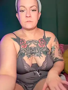 quinnmariexo online show from 3, 6, 2026