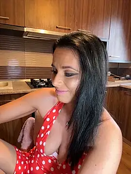 Hotmomcheckk  online show from 13, 2, 2026