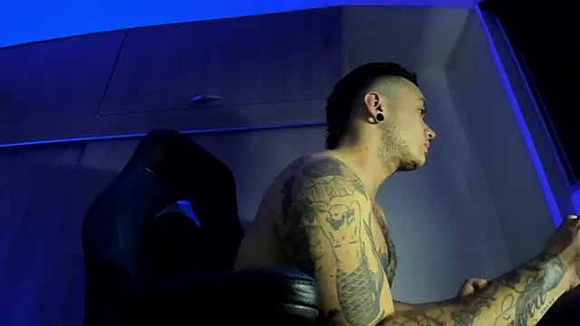 Snapshot of male_pussy chatting on 22, 11, 2025 male pussy online show from 22, 11, 2025