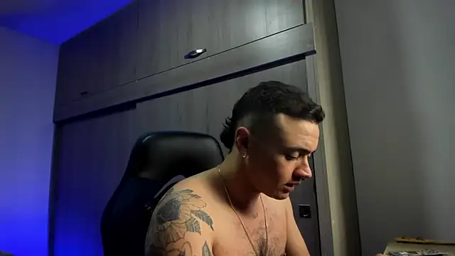 Snapshot of male_pussy chatting on 4, 12, 2025 male pussy online show from 4, 12, 2025