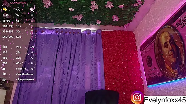 eve foxx online show from 23, 9, 2025