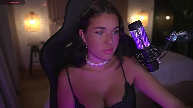 Snapshot of Lizhush_ chatting on 8, 1, 2025 Lizhush online show from 8, 1, 2025