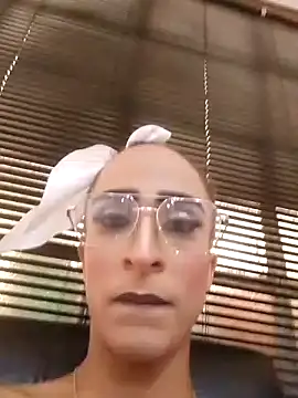 PriscilaRainbow online show from 15, 9, 2025