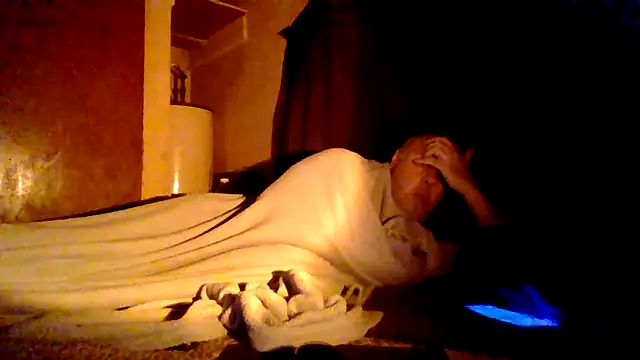 Nightshade7712 online show from 21, 12, 2025