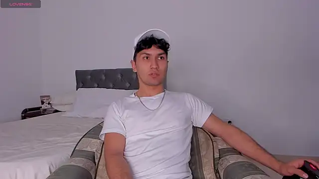 Valerio James7 online show from 21, 1, 2025