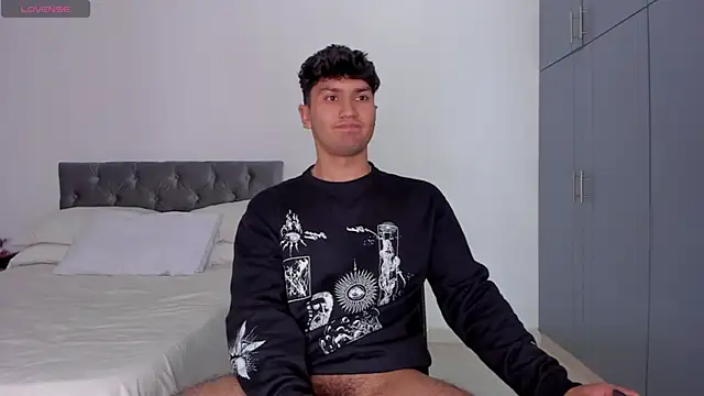 Valerio James7 online show from 10, 2, 2025