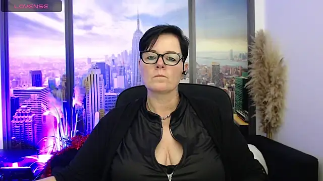 ninarandmann online show from 8, 12, 2024