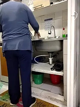 Natasha milf   online show from 14, 4, 2026