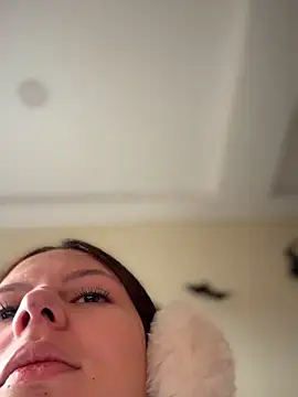 Snapshot of Bonniepark chatting on 22, 10, 2025 Bonniepark online show from 22, 10, 2025