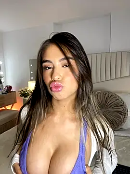  laura 02 online show from 28, 11, 2025