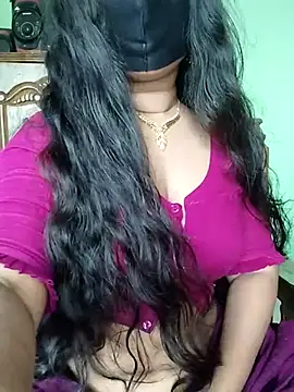 Idhika Paul online show from 9, 3, 2025