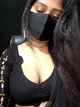 Idhika Paul online show from 2, 10, 2025