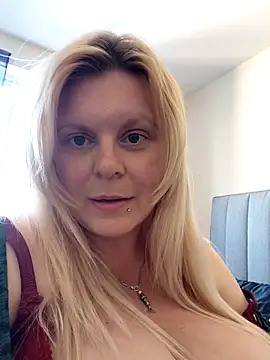 pinkieMilfPUSY online show from 8, 6, 2026