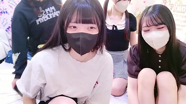 Snapshot of irohani_usagi chatting on 27, 9, 2025 irohani usagi online show from 27, 9, 2025