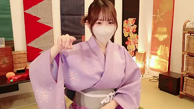 Yui-Ch online show from 1, 1, 2025