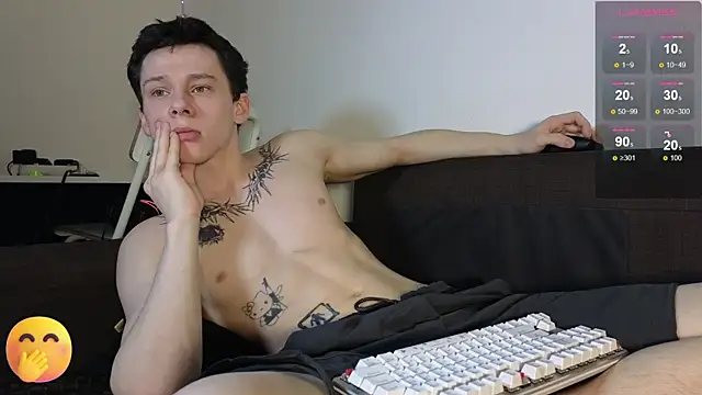 Snapshot of R1mmo__ chatting on 20, 3, 2025 R1mmo   online show from 20, 3, 2025