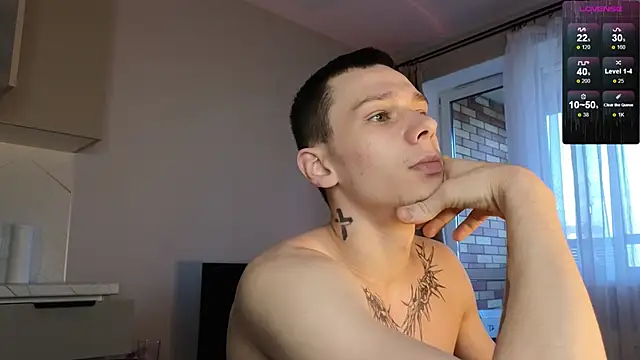 Snapshot of R1mmo__ chatting on 7, 10, 2025 R1mmo   online show from 7, 10, 2025