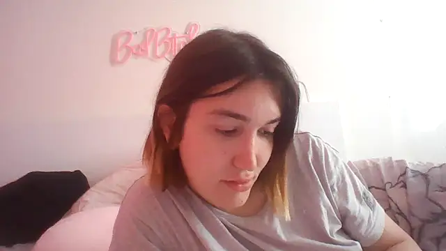 Icy  Diamond online show from 20, 4, 2026