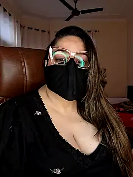 Snapshot of SEXY-Sardarni chatting on 4, 1, 2025 SEXY-Sardarni online show from 4, 1, 2025