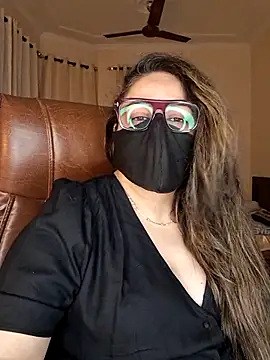 Snapshot of SEXY-Sardarni chatting on 8, 9, 2025 SEXY-Sardarni online show from 8, 9, 2025