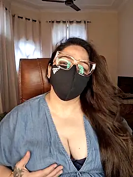 Snapshot of SEXY-Sardarni chatting on 10, 5, 2026 SEXY-Sardarni online show from 10, 5, 2026