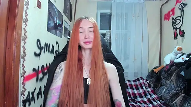 Roxy Silver online show from 13, 2, 2025