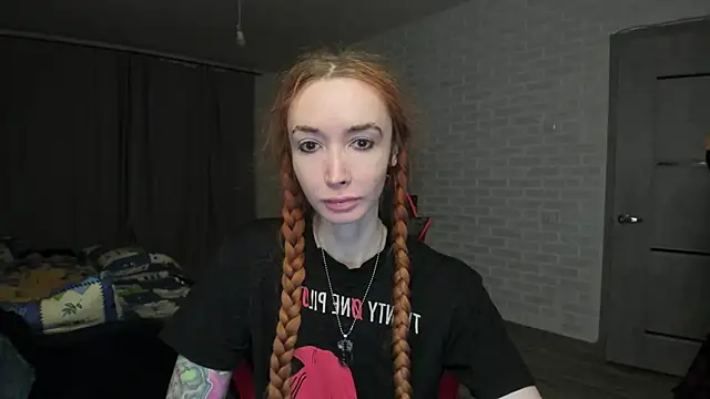 Roxy Silver online show from 21, 2, 2025