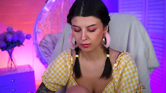 Snapshot of NicoleMun chatting on 13, 3, 2025 NicoleMun online show from 13, 3, 2025