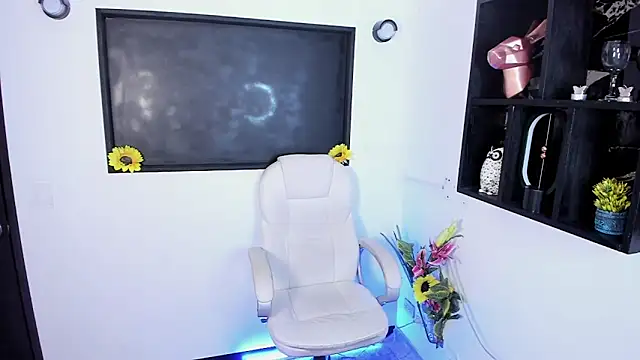 xenia golden online show from 4, 3, 2026