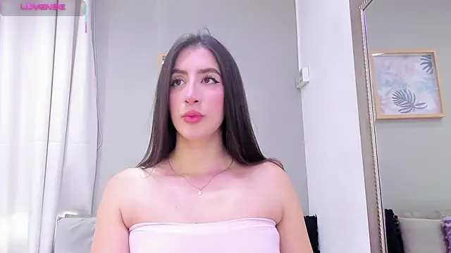  AlejaCruz  online show from 4, 10, 2025