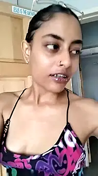 cleopatra-phaedra online show from 11, 1, 2025