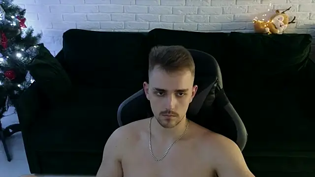 Snapshot of Larstar01 chatting on 18, 12, 2024 Larstar01 online show from 18, 12, 2024