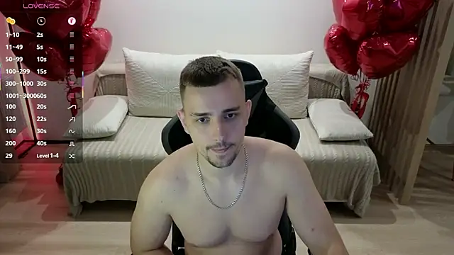 Snapshot of Larstar01 chatting on 26, 9, 2025 Larstar01 online show from 26, 9, 2025